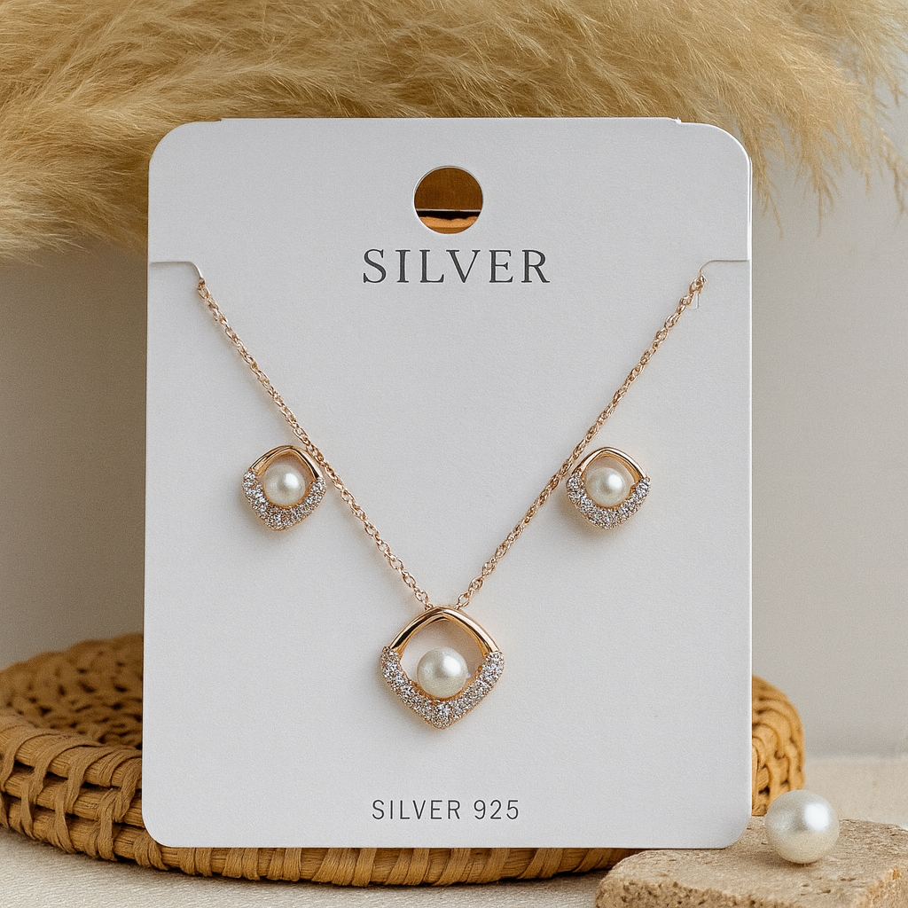 Pearlora Charm Set