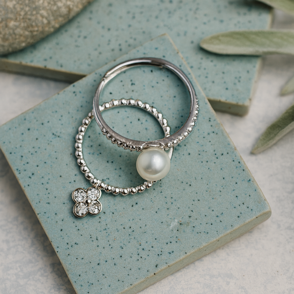 Vivenza Charm Ring