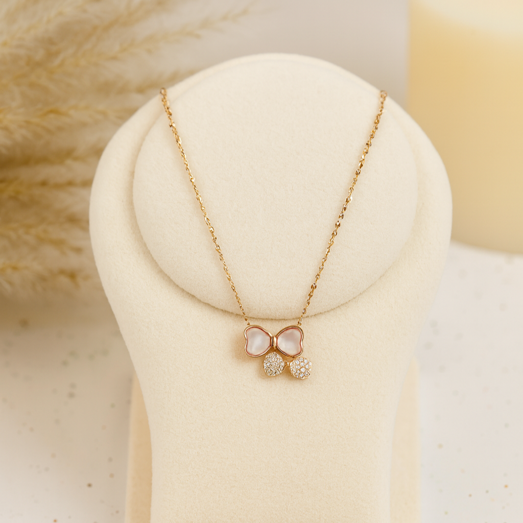BelleBow Necklace