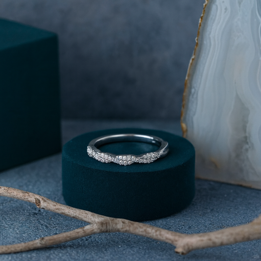 Petaluxe Ring